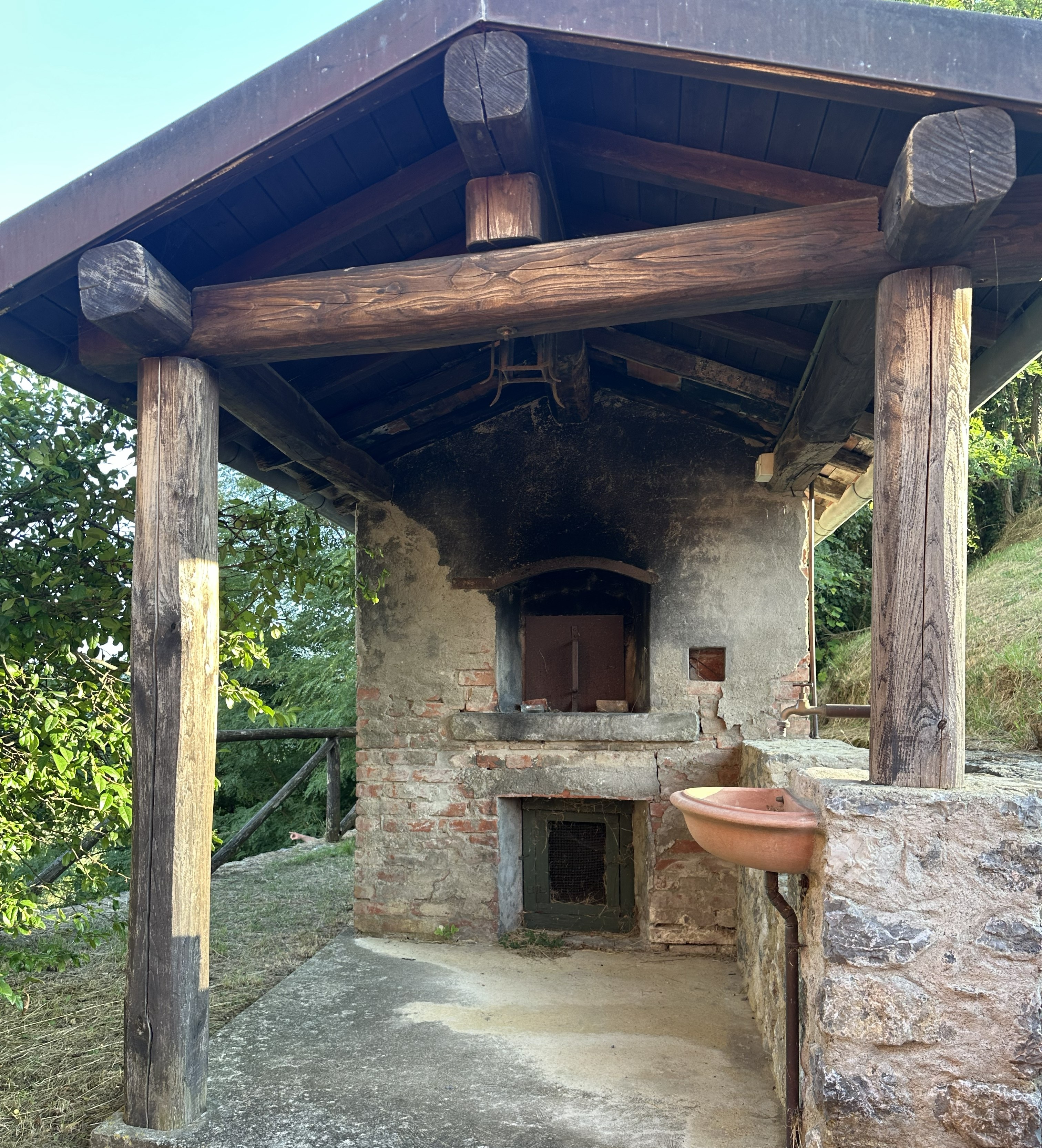 Pizza-Ofen & besondere Details